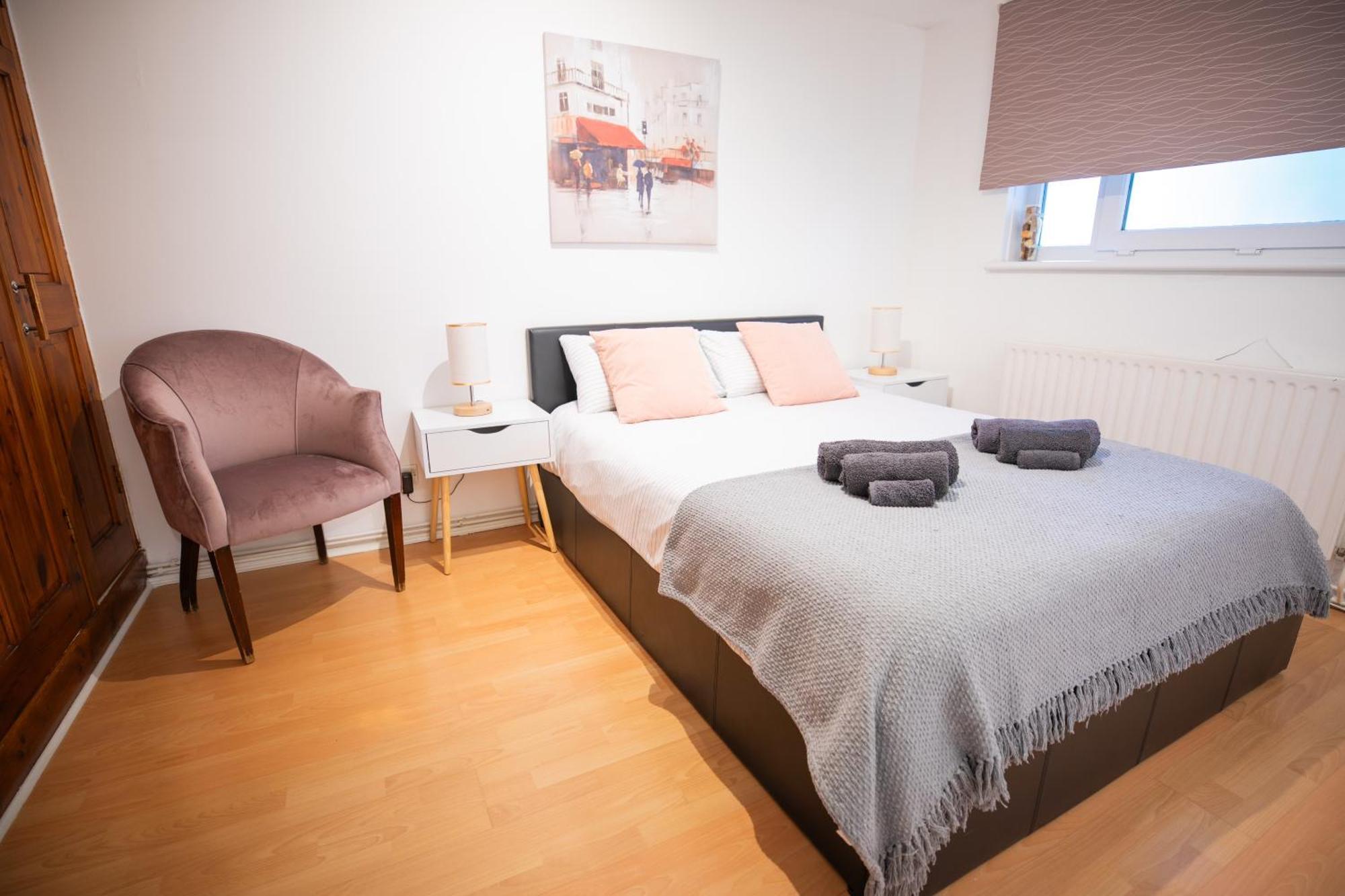 Bright And Spacious One Bedroom Apparment, Free Parking Londres Extérieur photo