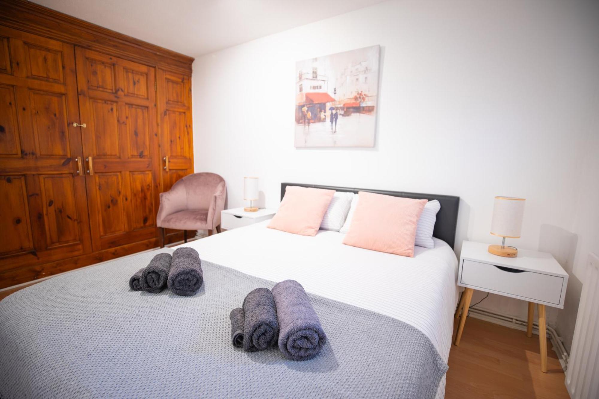 Bright And Spacious One Bedroom Apparment, Free Parking Londres Extérieur photo