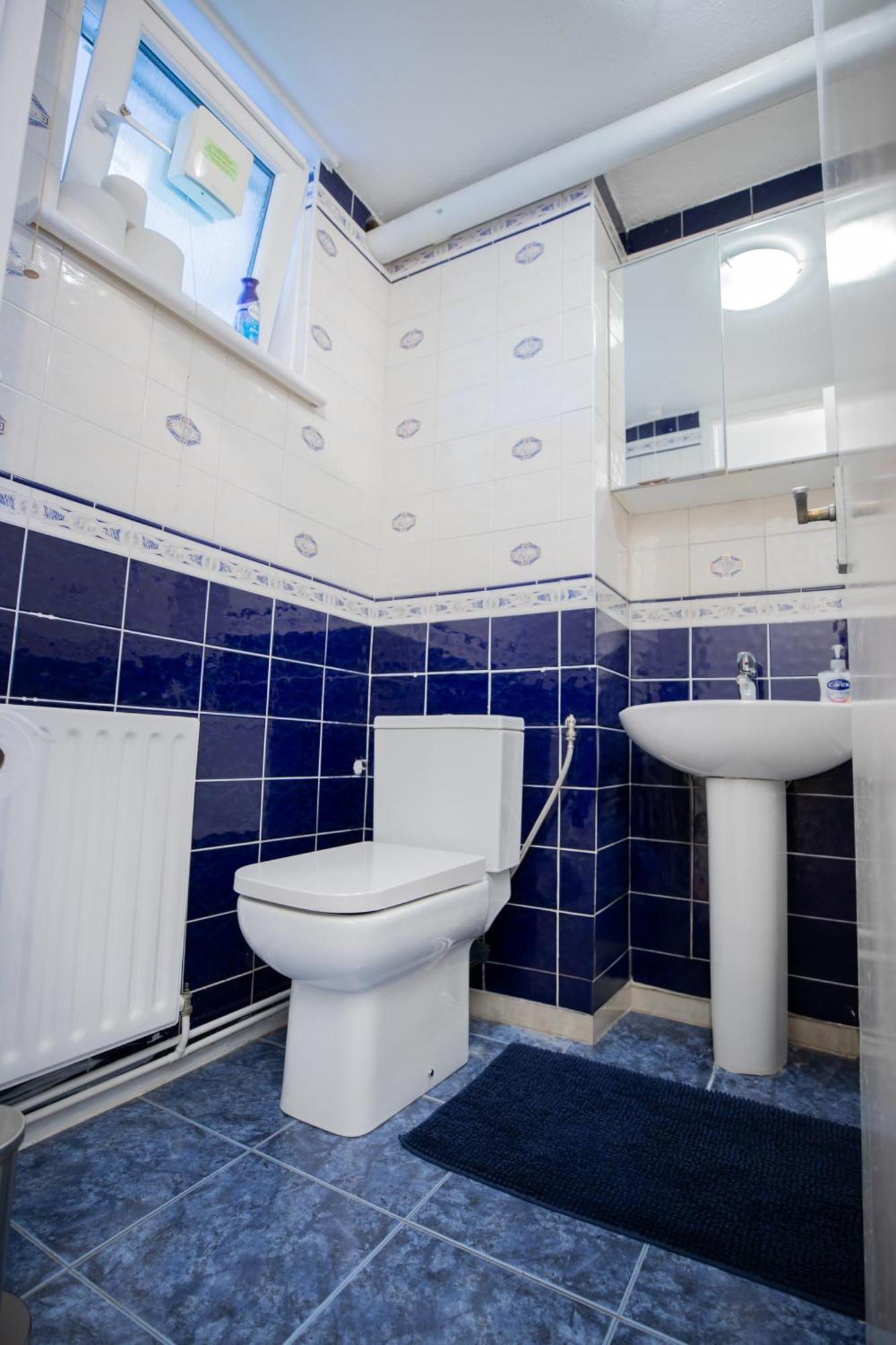 Bright And Spacious One Bedroom Apparment, Free Parking Londres Extérieur photo