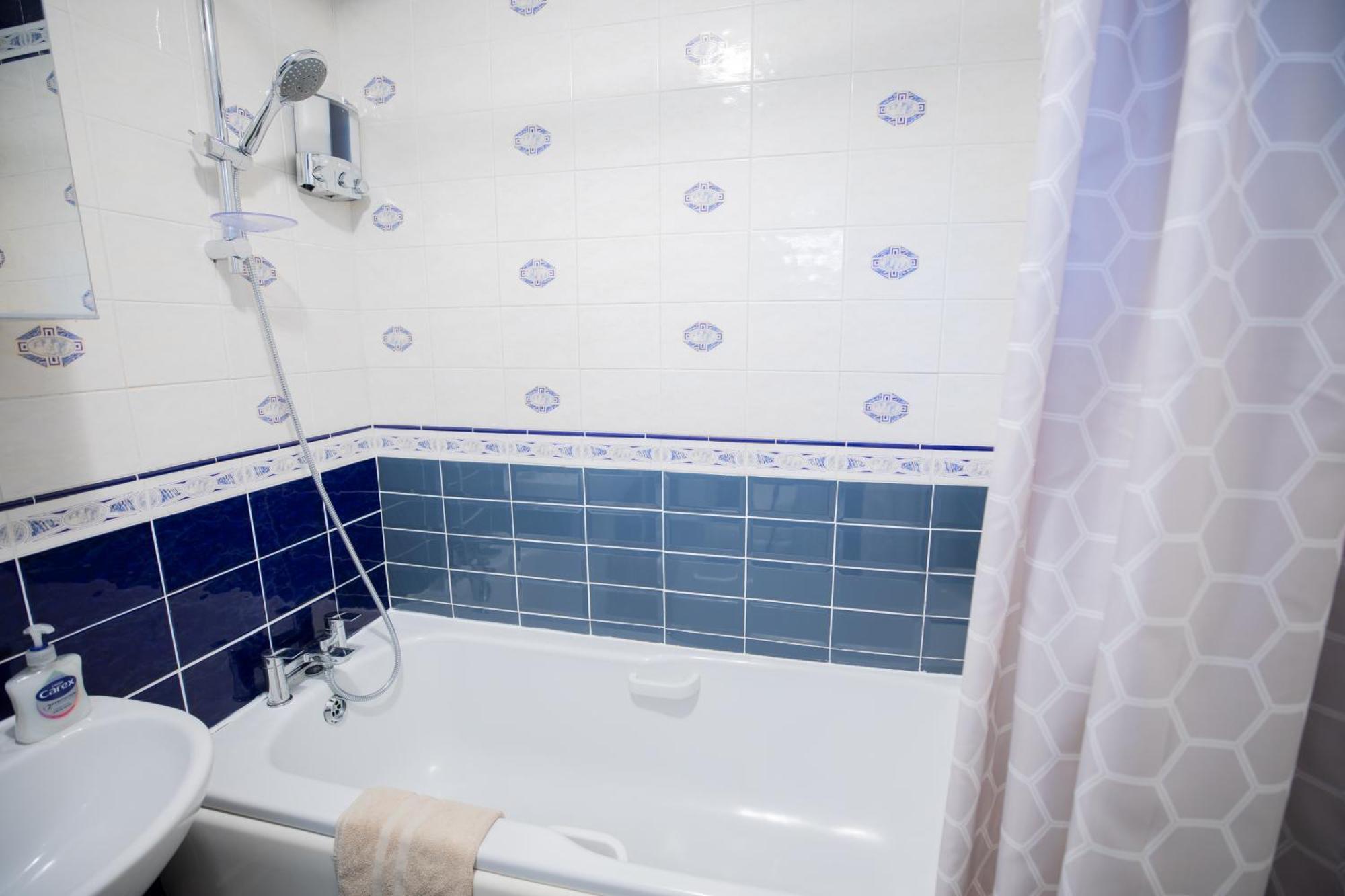Bright And Spacious One Bedroom Apparment, Free Parking Londres Extérieur photo